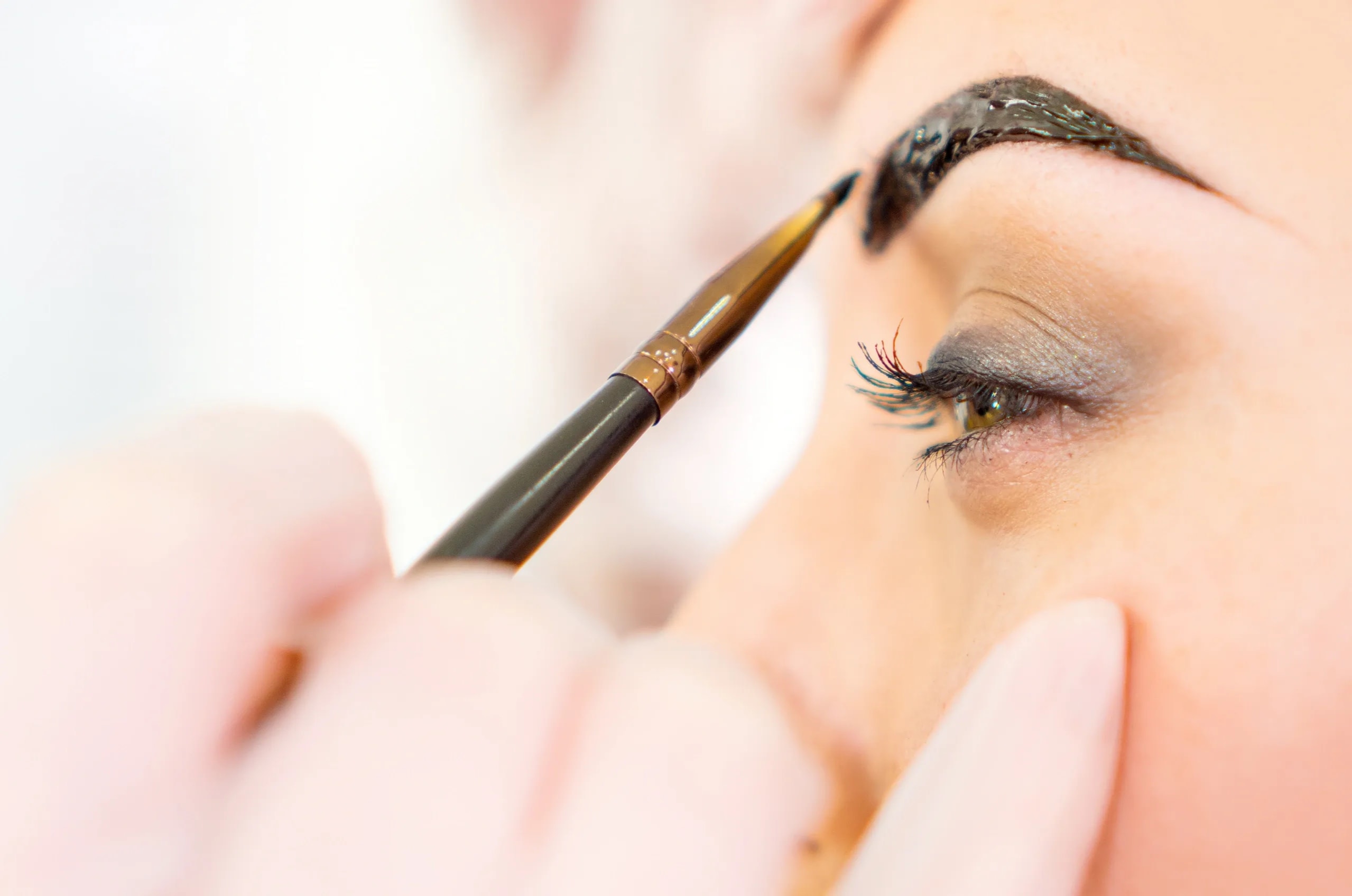 Henna brows treatment